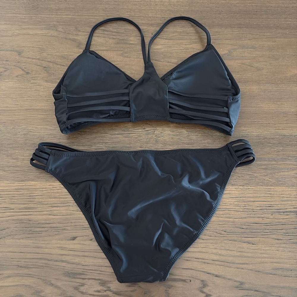 Bikini Set - Picture 2 of 2